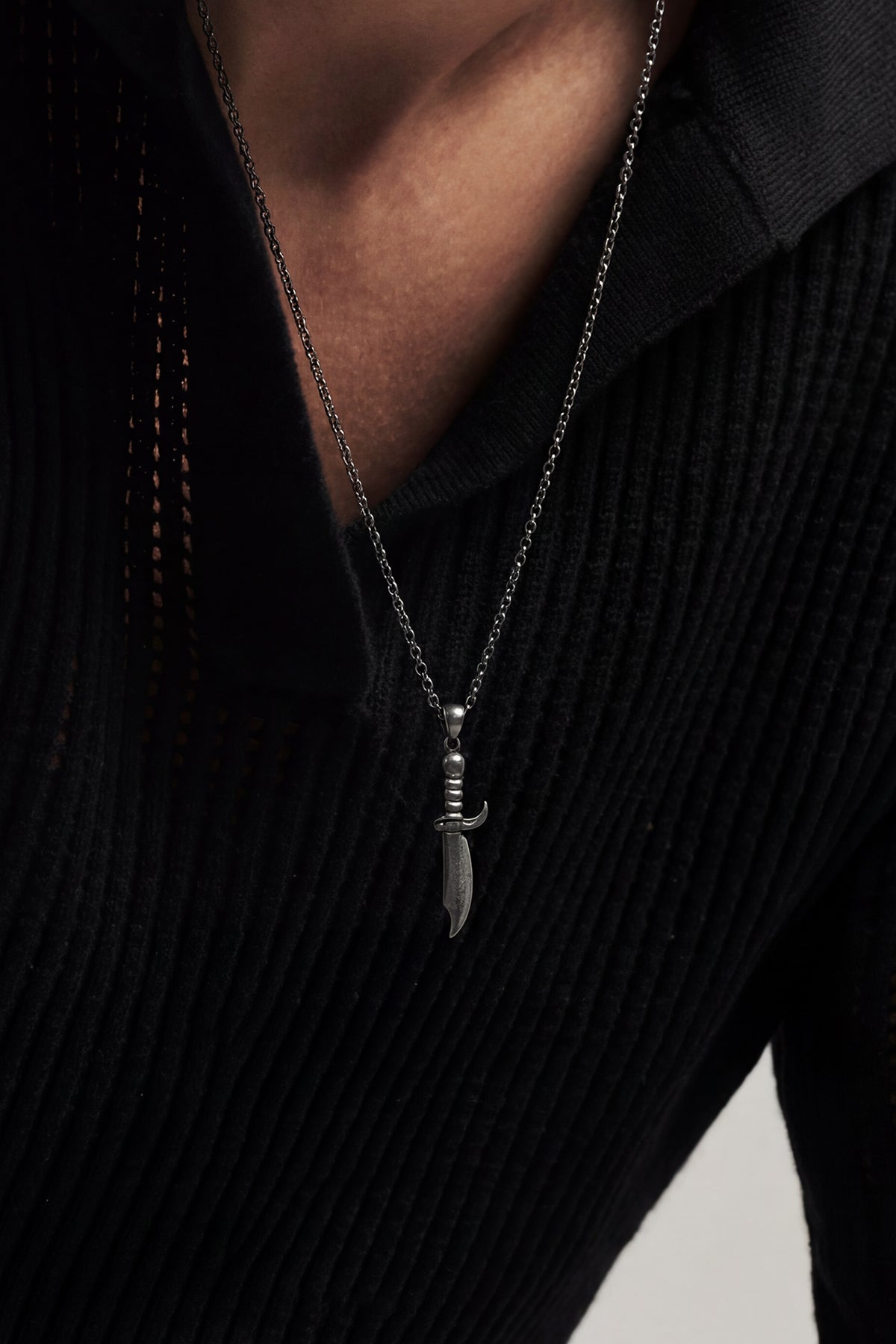 FULMEN 925 Ayar Gümüş İtalyan Model Antik Gümüş Renk Erkek Kolye FMK1003-A2